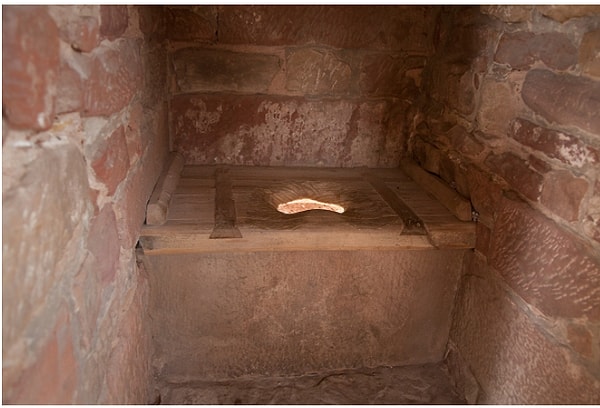 Красные туалеты