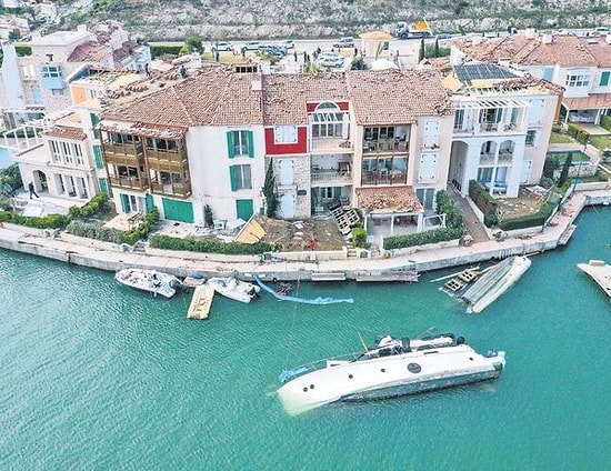 En Ucuzu 2,5 Milyon! Çeşme'deki Hortum Sonrası, Ünlü İş İnsanları Milyonluk Villalarını Bir Bir Satışa Çıkardı