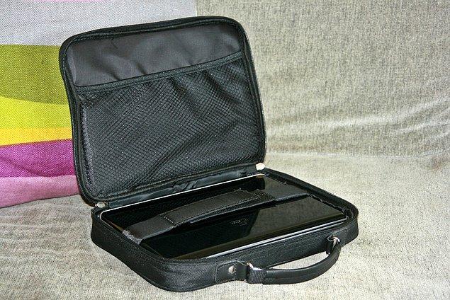 10. Laptop taşıma çantalarına adeta servet dökmek
