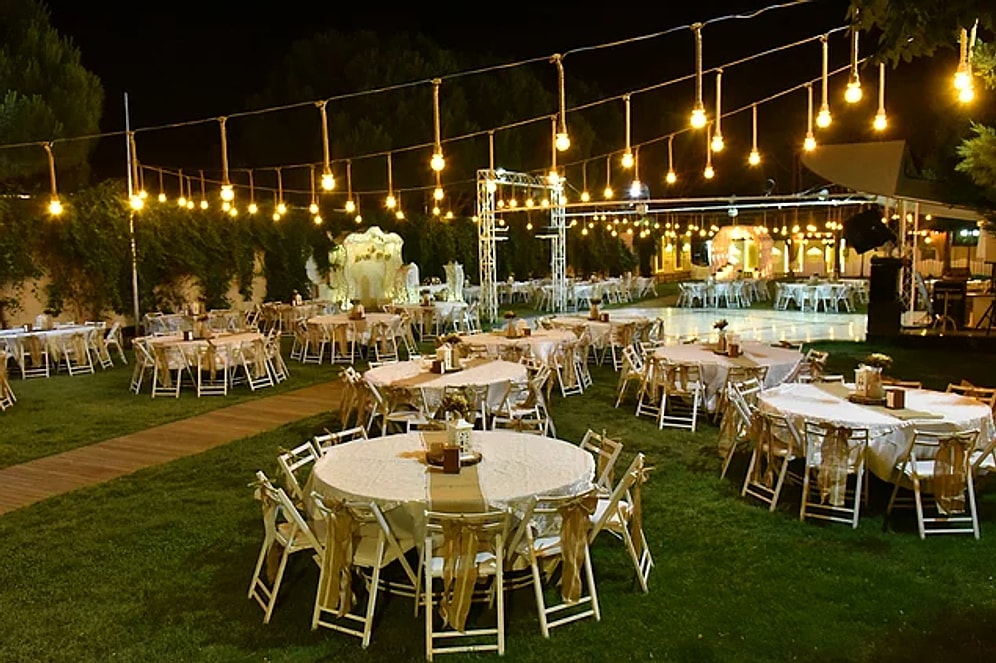 Düğün Salonları Açıldı Mı? Düğün ve Nikahlar Nasıl Yapılacak?