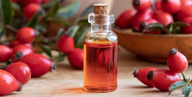 11. Kozmetik endüstrisinin yeni popüler ismi: Kuşburnu Yağı