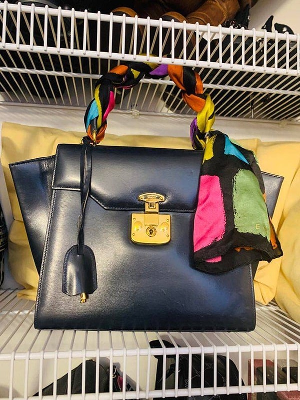 9. "Сегодня я наткнулась на оригинальную винтажную сумку от Gucci и сразу же купила ее всего за 2 доллара. Нашла такую же онлайн за 650!"