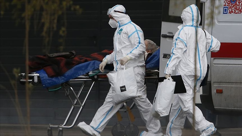 Bilim Kurulu Üyesi Yavuz'dan Korkutan Açıklama: 'Üçüncü Piki Yaşamak Üzereyiz'