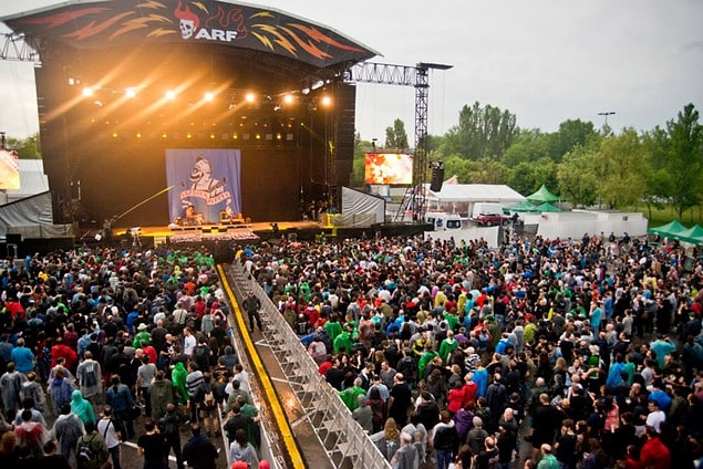 2. Azkena Rock Festival