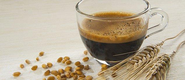 9. İtalya'da kafeinsiz kahve diye bir şey yoktur. 'Orzo' adında kakaoya benzeyen özel bir içecekleri vardır.