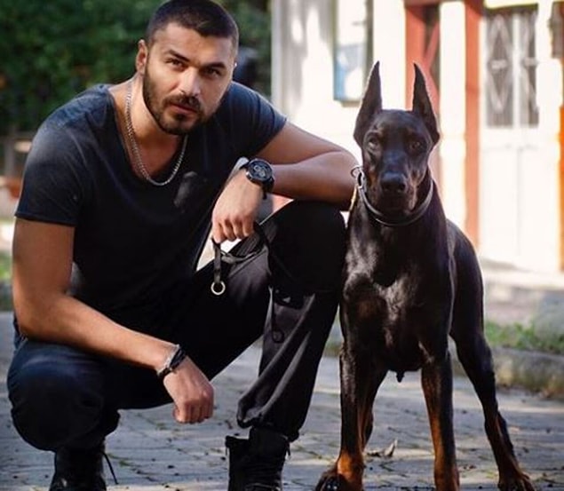 Yasak Elma'nın Ömer'i Emre Dinler Kimdir?