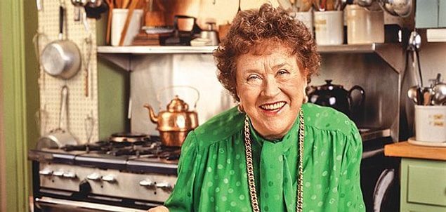 20. Julia Child, dünyanın en ünlü şeflerinden biri olmadan önce OSS(Office of Strategic Services) için çalıştı.