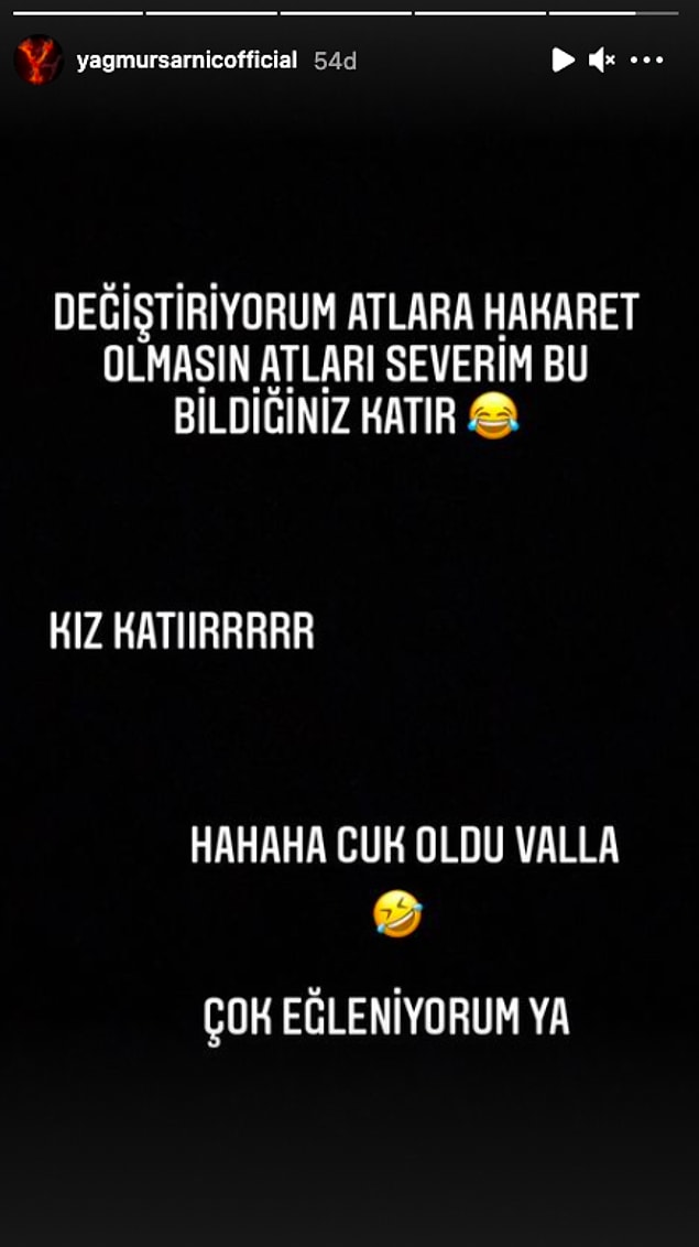 Ve susmadan yazdı da yazdı...