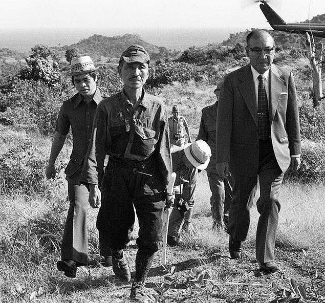 1. İkinci Dünya Savaşı'nın sona erdiğine inanmayıp 29 yıl boyunca ormanda saklanan Japon askeri Hiroo Onoda: