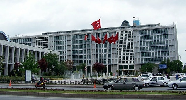 İBB açıklaması: '166 yıldır İBB mülkiyetinde olan Galata Kulesi de aynı şekilde gasp edilmiştir'