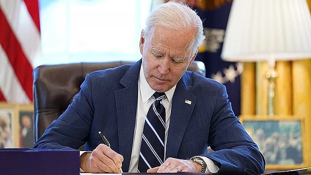 Geçtiğimiz günlerde ise Joe Biden "Dört kişilik her bir aile 5.600 dolar yardım alacak." diyince sosyal medyada ortalık karıştı.