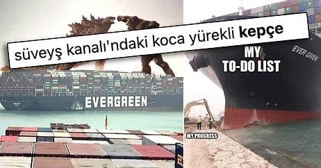 Süveyş Kanalı'nı Tıkayan Geminin Görüntüleri Sosyal Medyada Viral Oldu