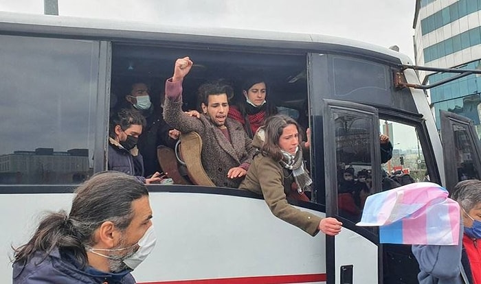 Gözaltılara Tepki İçin Adliye Önüne Gelen Boğaziçili Öğrenciler Gözaltına Alındı