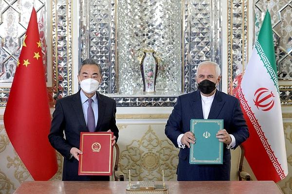 Çin Dışişleri Bakanı Wang Yi'nin mevkidaşı Cevat Zarif'le birlikte imzaladığı anlaşmanın detayları şöyle;