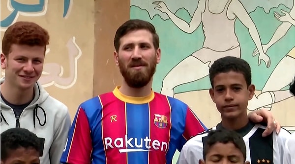 5. Батта считает, что это настоящий подарок свыше - иметь возможность радовать других! Так почему же этого не делать? :)