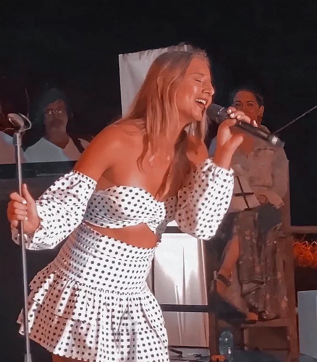 Yarışmacılar, konuklar, yarışmalar, ünlülerden performanslar derken oldukça ses getiren bir birleşme partisi düzenlendi.