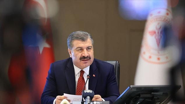 "İhaleyi alan vakfın kurucu başkanı Sağlık Bakanı"
