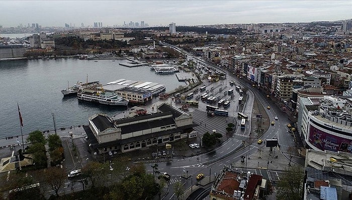 Kadıköy'de Açık Alanlarda Toplantı ve Gösteri Yürüyüşü Yasaklandı