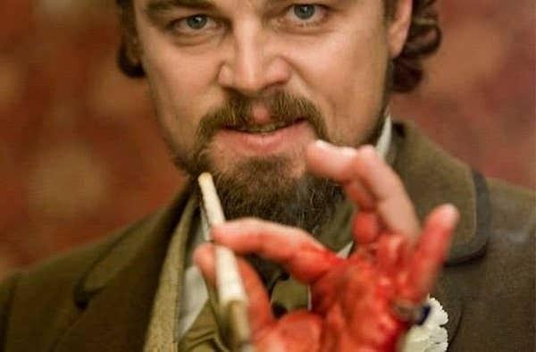 4. Zincirsiz filminde, Leonardo DiCaprio bir cam parçası yüzünden elini kesti ve bu çok etkili bir sahne çıkmasına neden oldu.