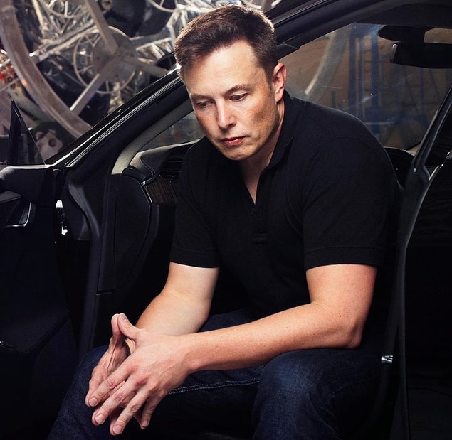 Zamanın bir kısmını da spora ayıran Musk, bir röportajında aslında gerekmese hiç egzersiz yapmayacağını söylemiş.