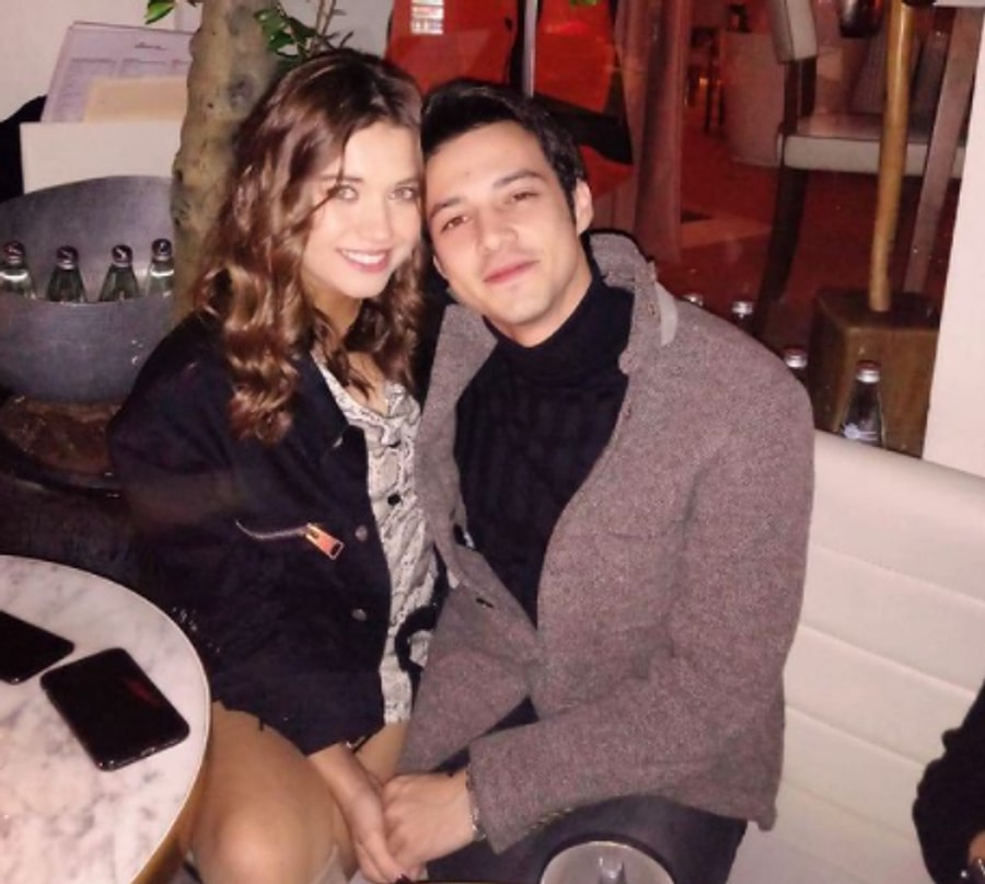 Демет оздемир аслы. Мерт айдын и мерве. Афра сарачоглу сейран. Мустафа мерт коч. Афра сарачоглу 2022.