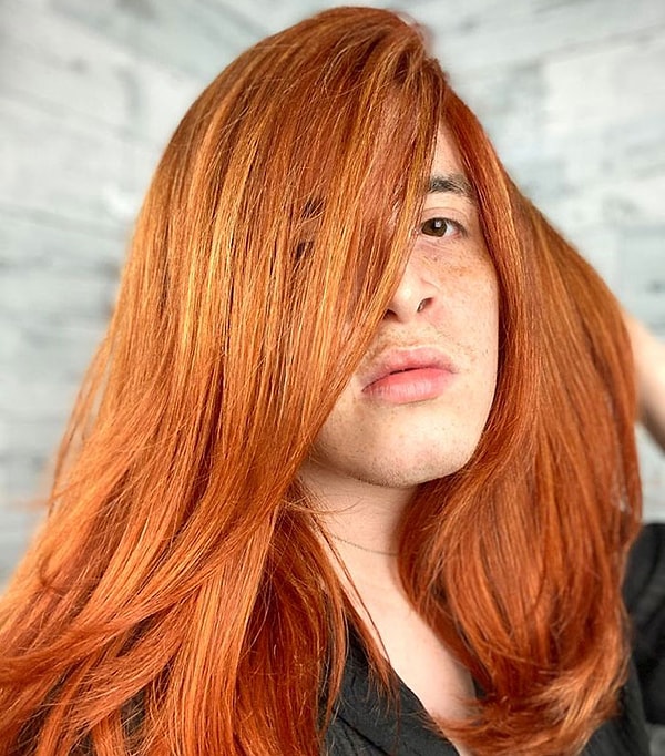 Это парикмахер Алехандро Лопес