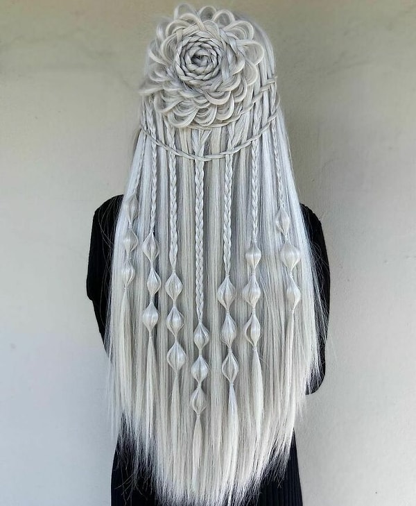 1. А вот его креативные работы: