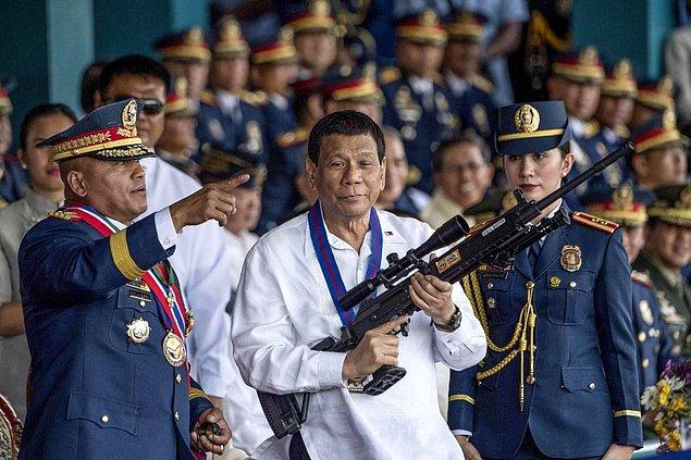 Duterte'den asker ve polise "vur" emri