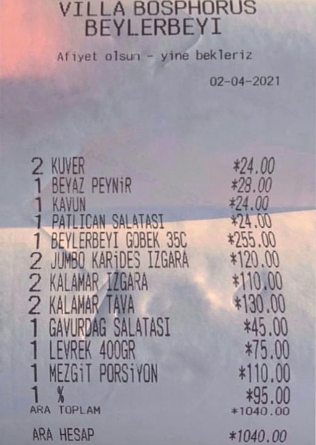 Villa Bosphorus Beylerbeyi'nin iki kişilik adisyonu 1040 TL. Hesaba servis ücreti de eklenmiş!
