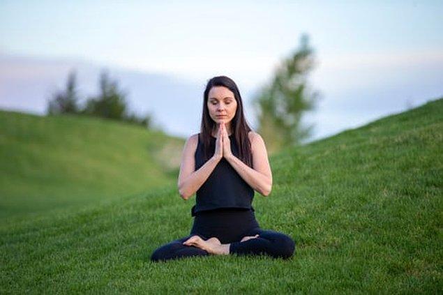 3. Meditasyon yapın ve kendi iç sesinizi dinleme çalışın. Bu sizi stresten de uzaklaştıracaktır.