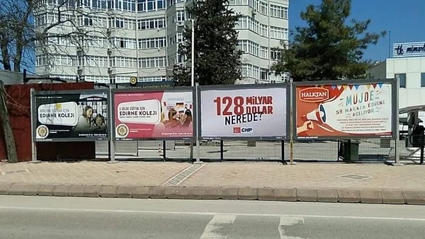 Basına yansıyan haberlere göre Kastamonu dışında Kırşehir, Ardahan ve Edirne gibi kentlerdeki afişler de kaldırıldı.