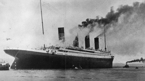 1. Asla batmayacağına inanılan Titanik gemisi, ufak bir unutkanlık yüzünden battı.