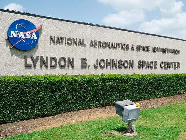 İkili, Texas Houston'daki NASA'nın Johnson Uzay Merkezi'nde eğitimlerine başlayacak.