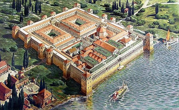 21 senelik hükümdarlık ve devamında gelen güç ve zenginlik, Diocletianus'u gözünü iyiden iyiye kör etti.