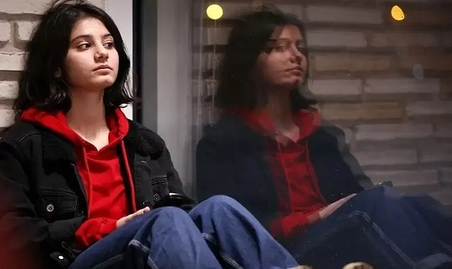 Kağıt Ev'in Cemre'si Helin Kandemir Kimdir? Helin Kandemir Kaç Yaşında?