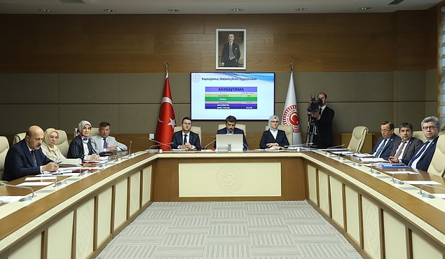 Komisyonda yer alan üyeler şöyle:
