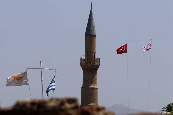 Kıbrıs'ta Taraflar Çözüm İçin 4 Yıl Sonra Cenevre'de Bir Araya Geliyor: Görüşmelerden Ne Bekleniyor?