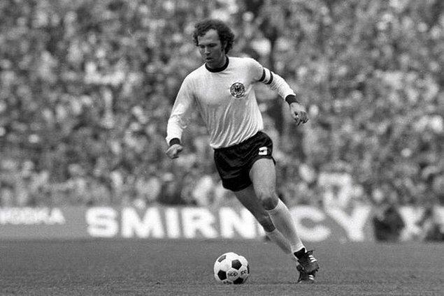 9. Franz Beckenbauer jübile maçında kendi kalesine gol atan tek futbolcudur.