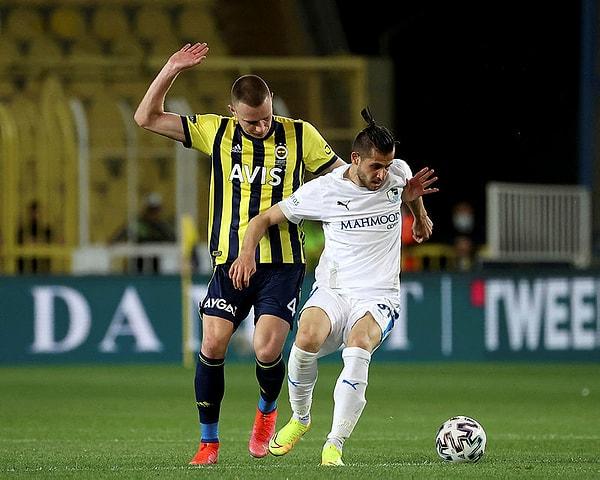 Fenerbahçe, Süper Lig'in 39. haftasında Erzurumspor'u konuk etti.