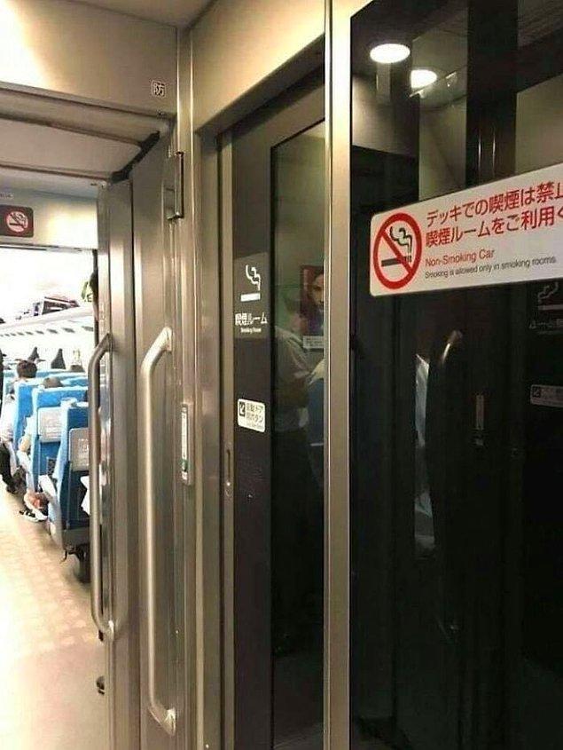 32. İç mekanlarda sigara içmek yasak olsa da bazı trenlerde sigara içen yolculara özel vagonlar vardır.