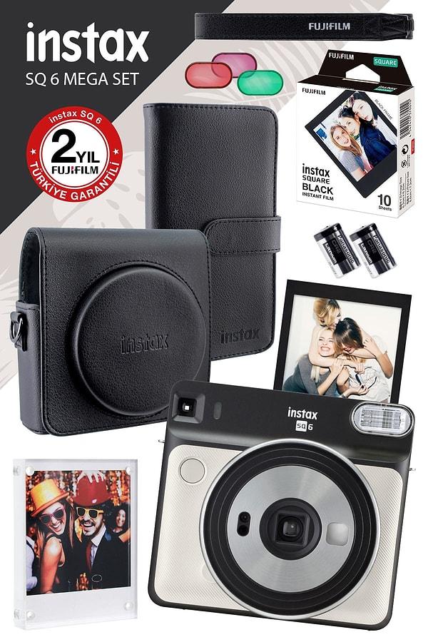 3. Herkesin bayılacağı Fujifilm Instax SQ 6 fotoğraf makinesi...
