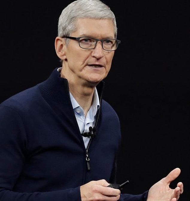 Steve Jobs kadar olmasa da Cook'un da yönetim tarzının sert olduğu konuşuluyor. Kendisinin bu yönüyle ilgili en ünlü hikaye Adam Lashinsky’nin 2008 tarihinde Fortune'da yazdığı Cook’nun Apple’daki önceki günlerinden birini anlatan anektoddur: