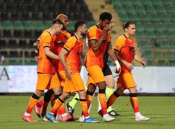 Deplasmanda, küme düşmesi kesinleşen Denizlispor'u 1-4 mağlup eden Cimbom Beşiktaş'la puanları eşitledi.