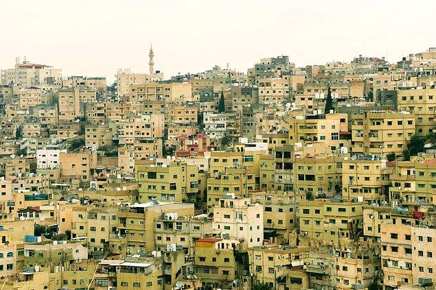 Şeyh Cerrah, 1948 Arap-İsrail Savaşında; Filistin'in diğer tarafından etnik olarak arındırılan 3 bin mülteciye ev sahipli yapıyor.