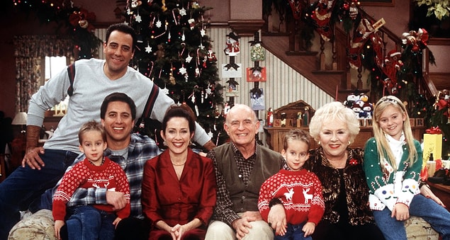 23. Everybody Loves Raymond (1996-2005) 56 Ödül