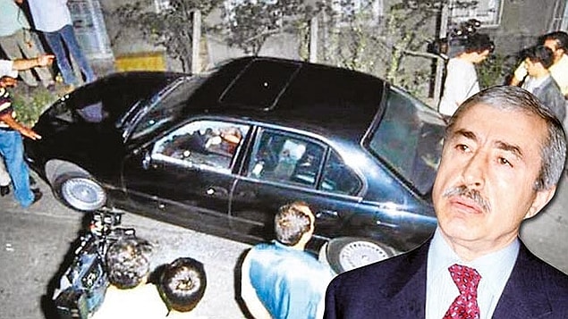 Sami Hoştan, Ali Fevzi Bir gibi isimler "Susurluk Çetesi"nin içinde yer alırken aynı zamanda Ömer Lütfi Topal'ın kumarhanesine %50 ortaktırlar. Ve Topal 28 Temmuz 1996'da arabasında öldürülür.