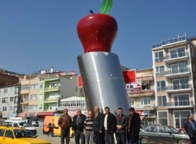 15. Uzunca bakarsanız elmayı görebileceksiniz.