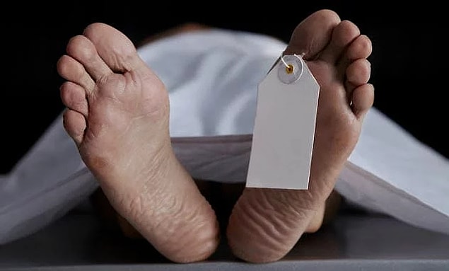 24. Beynimiz kalbimiz durduktan çok sonra bile çalışmaya devam eder. Ölümden 30 saat sonra bile vücudu canlandırmaya çalışan beyin aktivitesi olan vakalar vardır.
