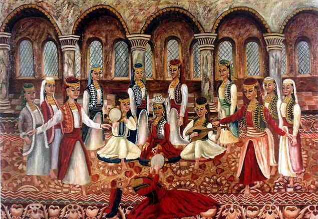 Tüm cariyeler doğacak şehzade için seferber oldu.