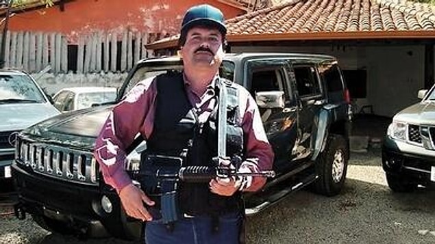 Bu yüzden de El Salvador'a kaçmaya karar verdi fakat yoldayken polisler tarafından yakalandı.